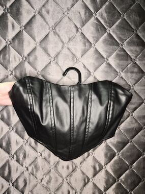 Wet Seal Black Strapless Zippered Top